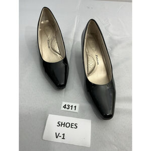 Womans Fusion Julia Slip On Pumps 7.5 W Black